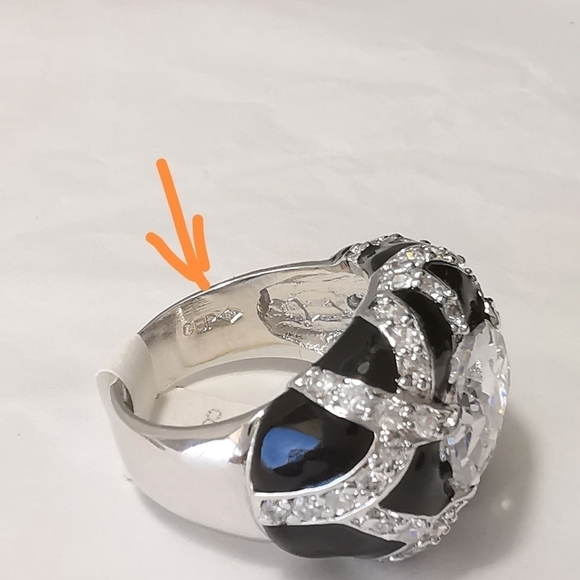 NWT exquisite black enamel dome ring with 5ct cz size 8 - Picture 6 of 9